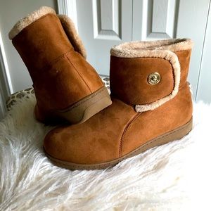 NEW Vionic Indulge Vanah in CHESTNUT fur lined ANKLE BOOT no slip sole